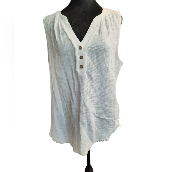 Good Days Only Sleeveless White Pull Over Top Large NWOT - Picture 1 of 10